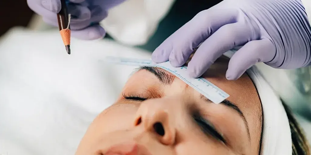 Implante de cejas Implante de cejas